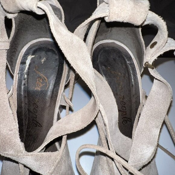 Free People Taupe Nouvella Criss Cross Wrap Chunky Heel Suede Leather Sz 38/6.5 - Picture 11 of 12